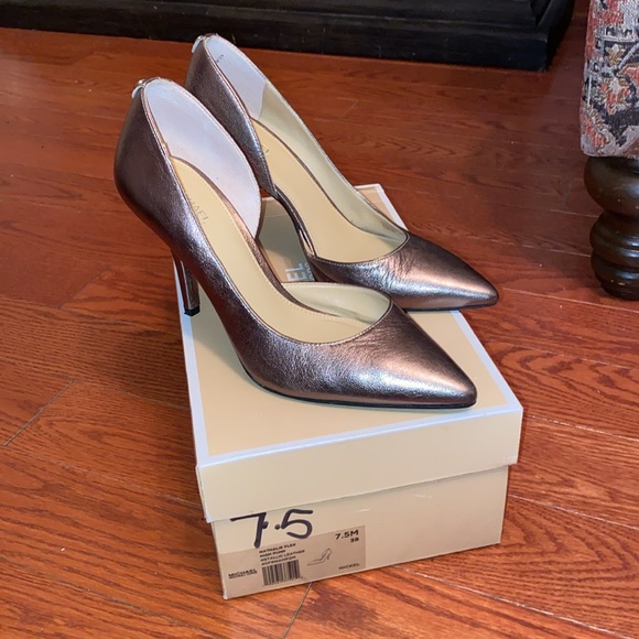 Pre owned Michale Kors Leather heels - Picture 9 of 10